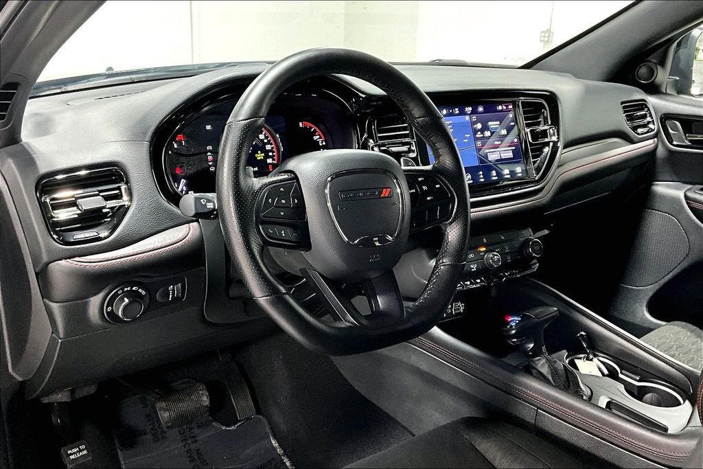 Used 2025 Dodge Durango GT image 16