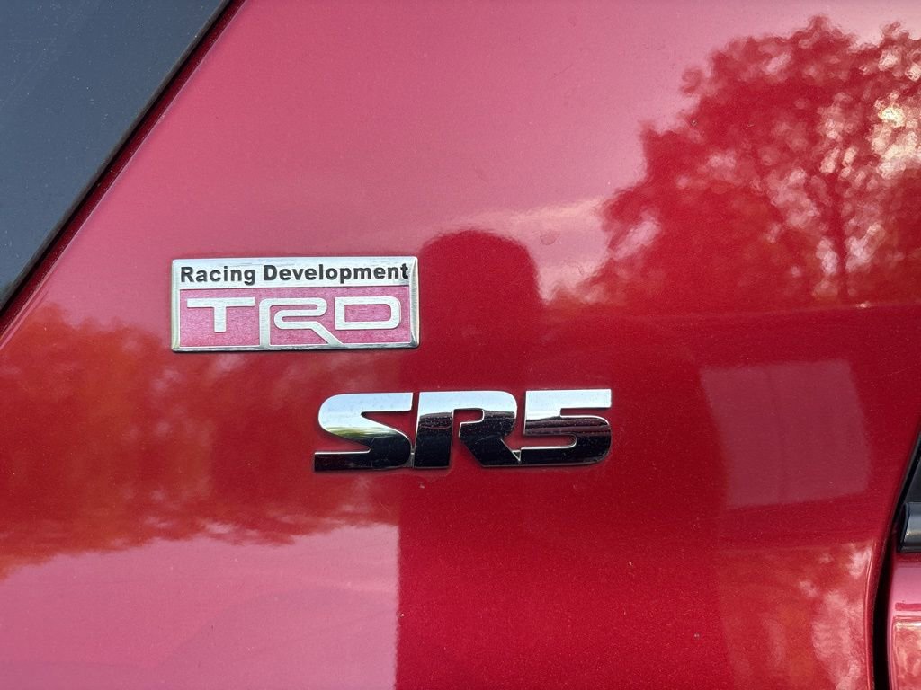 Used 2021 Toyota 4Runner SR5 AWD/4WD image 11