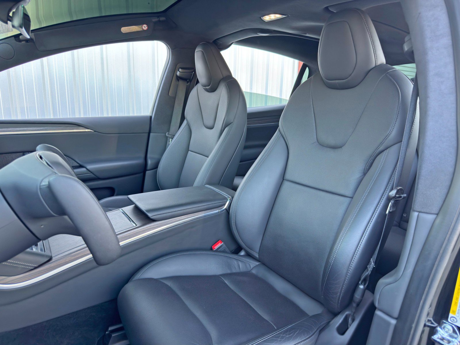 Used 2022 Tesla Model X image 40