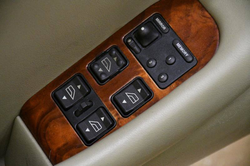 Used 1997 Jaguar XJ6 RWD image 27