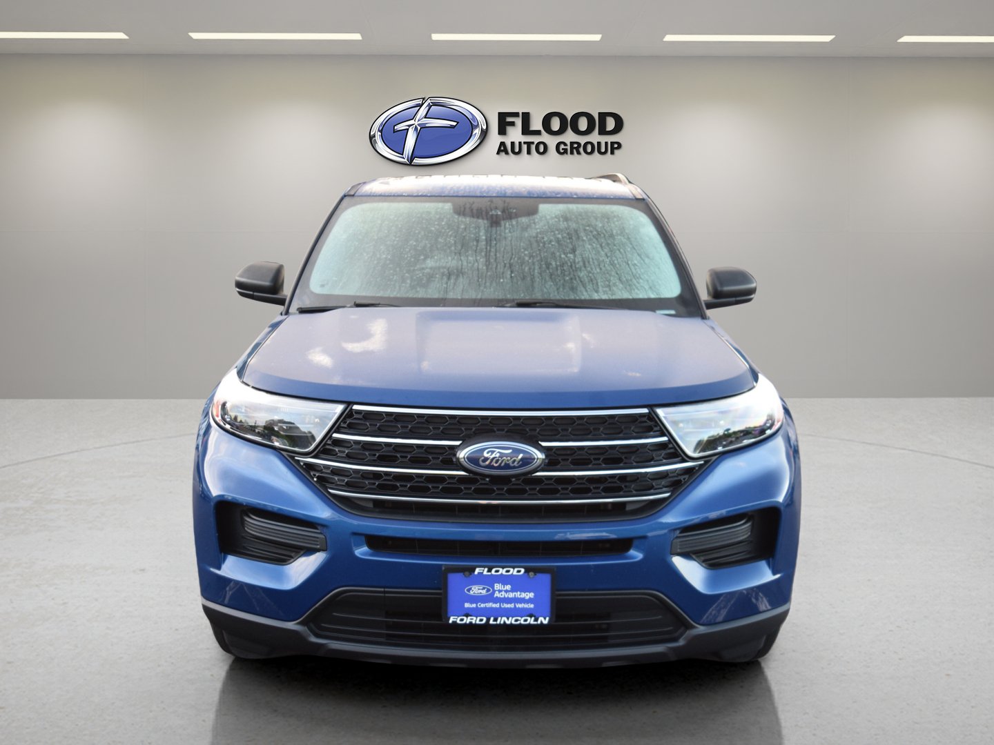 Used 2020 Ford Explorer XLT AWD/4WD image 2