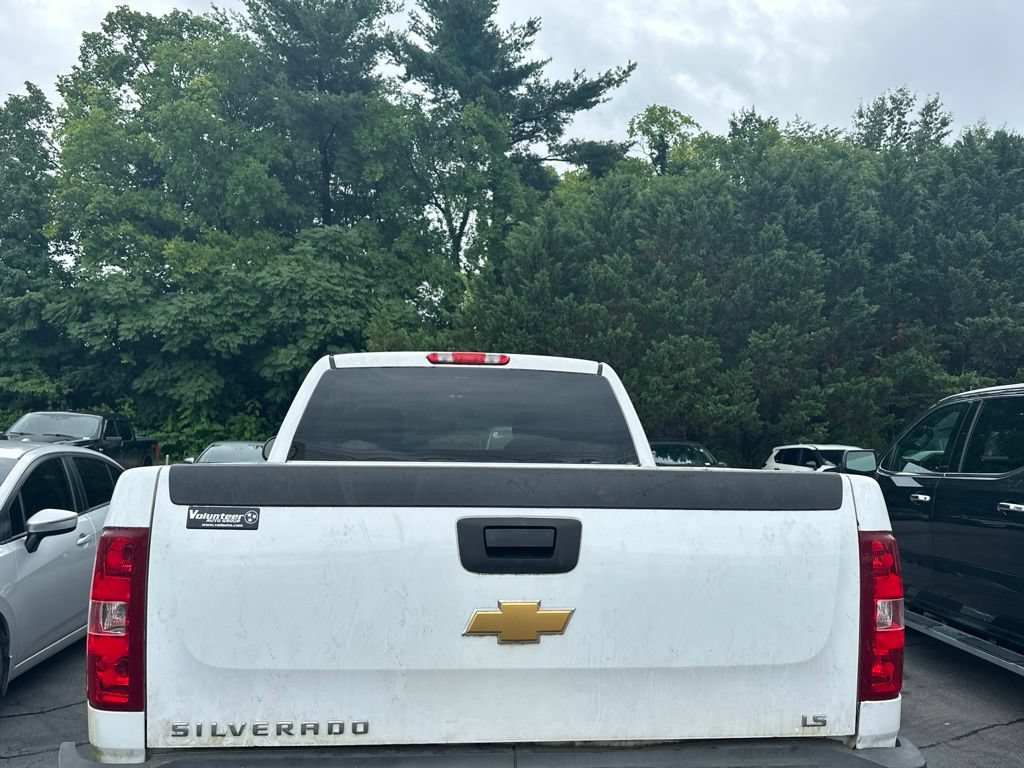 Used 2013 Chevrolet Silverado 2500 W/T AWD/4WD image 8