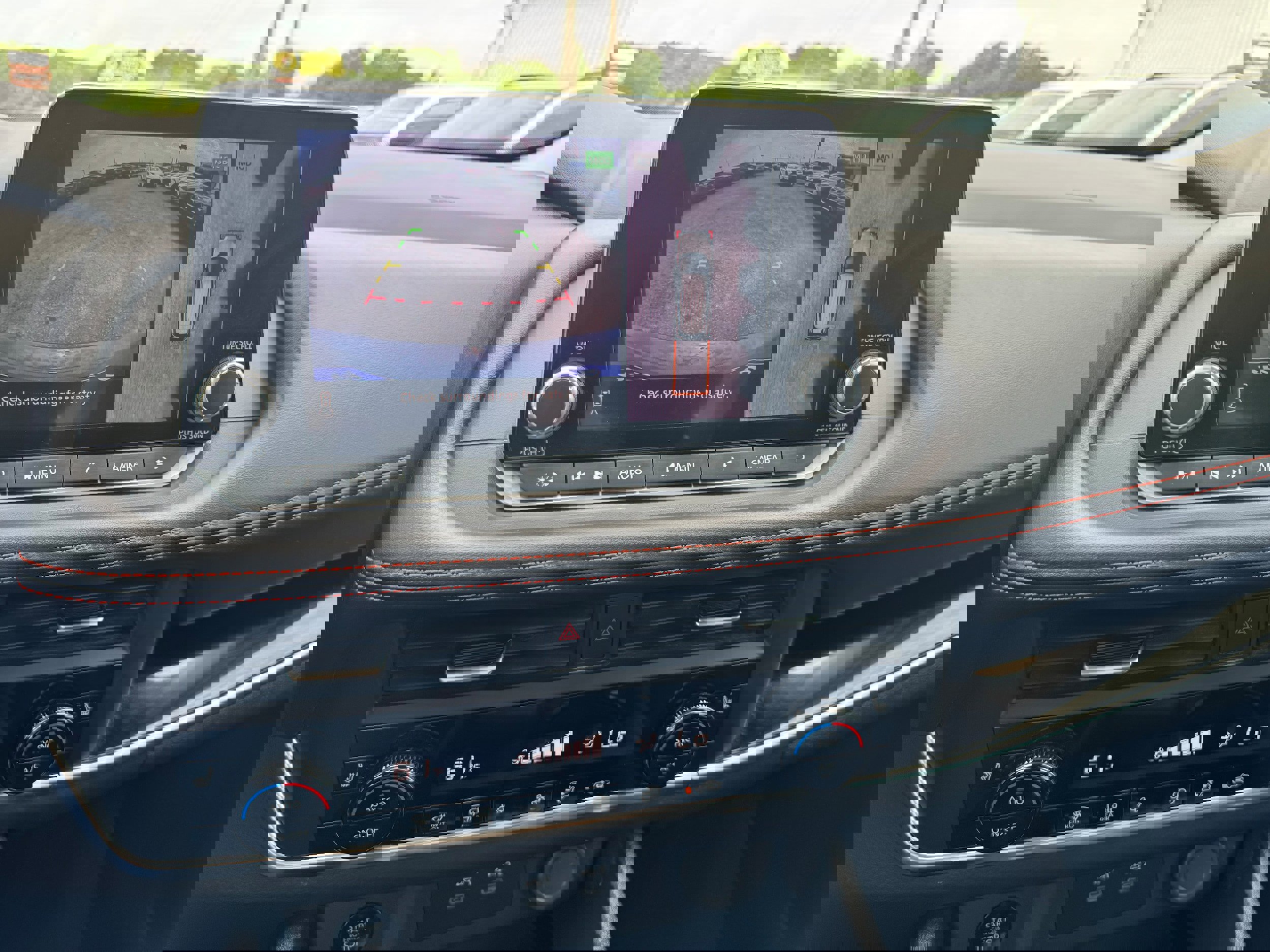 Used 2025 Nissan Rogue SV image 20