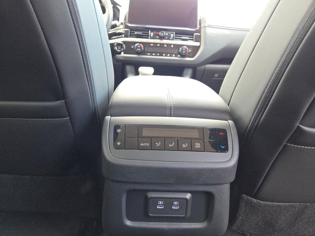 New 2026 Nissan Pathfinder SL AWD/4WD image 22