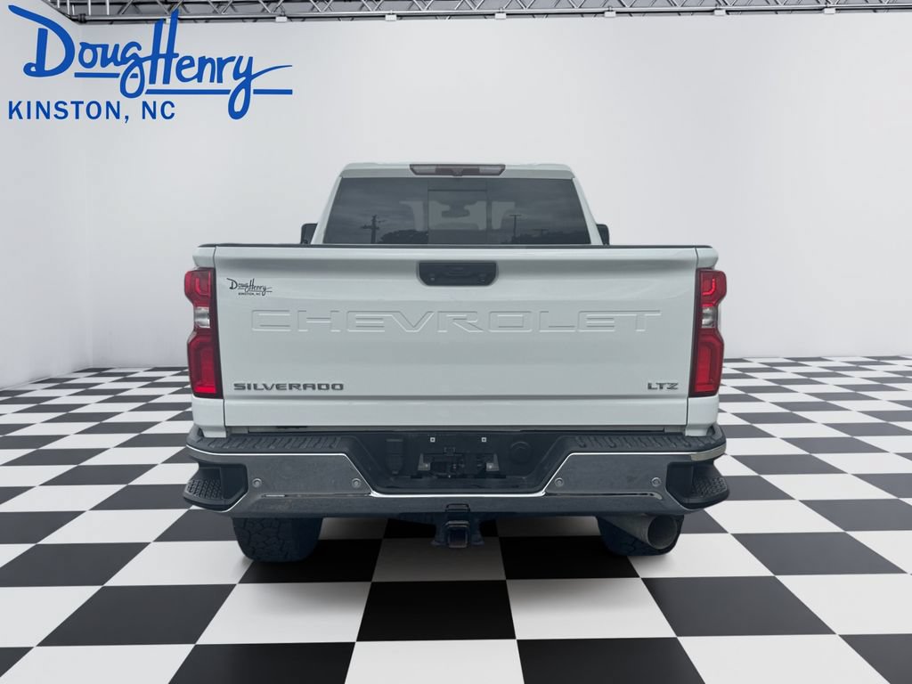 Used 2022 Chevrolet Silverado 2500 LTZ w/ LTZ Plus Package AWD/4WD image 4