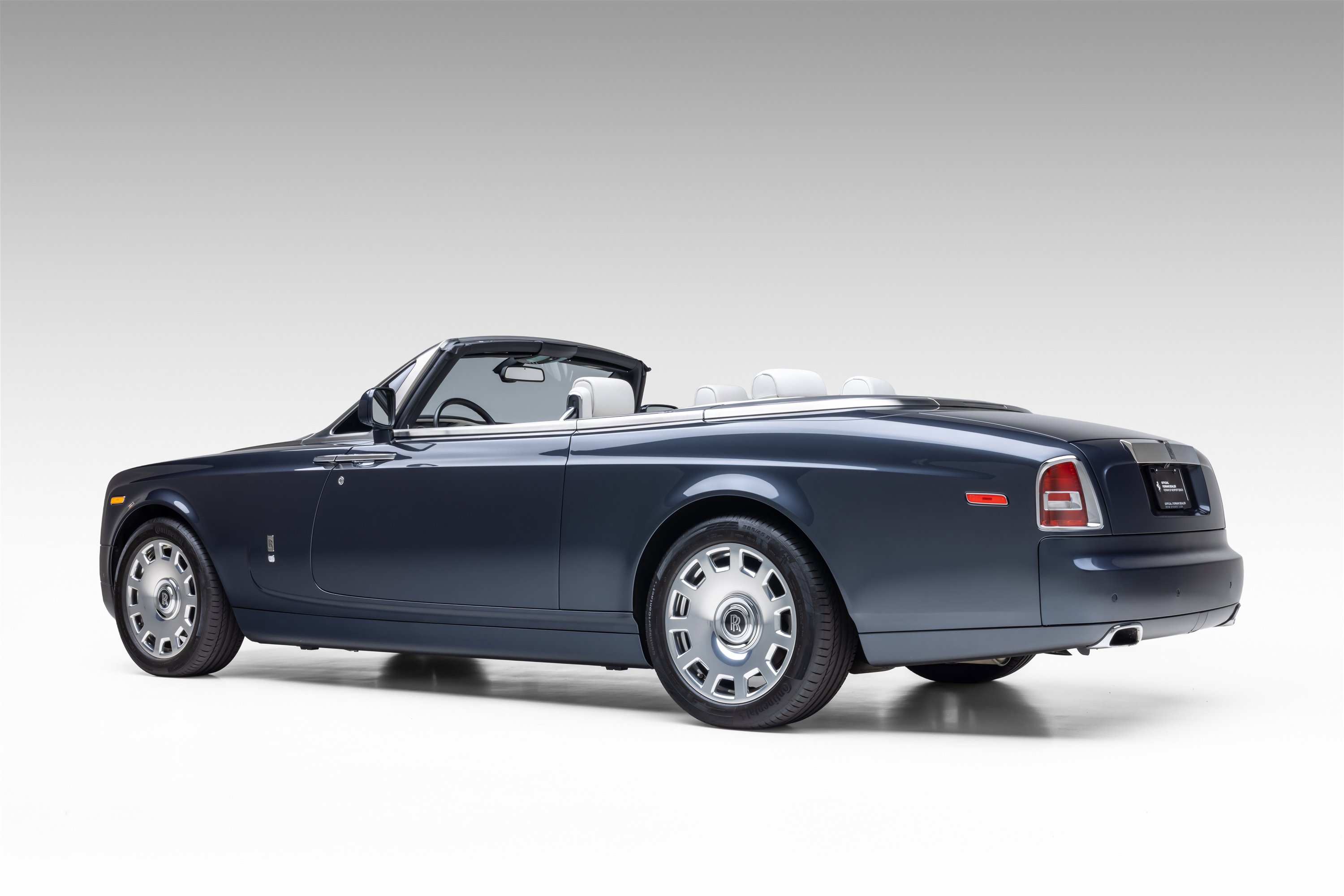 Used 2013 Rolls-Royce Phantom Drophead Coupe image 8