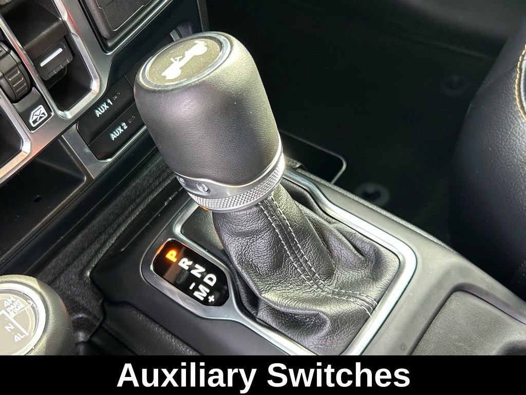 Used 2024 Jeep Wrangler Unlimited Sahara w/ Technology Group AWD/4WD image 29