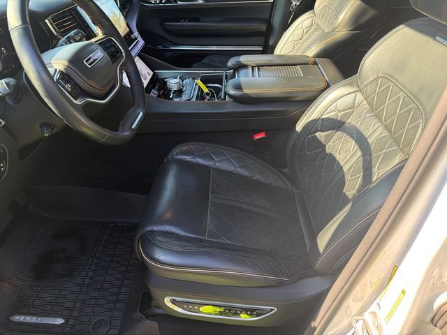 Used 2023 Jeep Grand Wagoneer Series III w/ Quick Order Packagew 28T AWD/4WD image 12