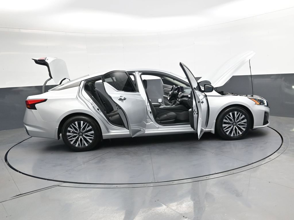Used 2023 Nissan Altima 2.5 SV w/ SV Premium Package FWD image 47