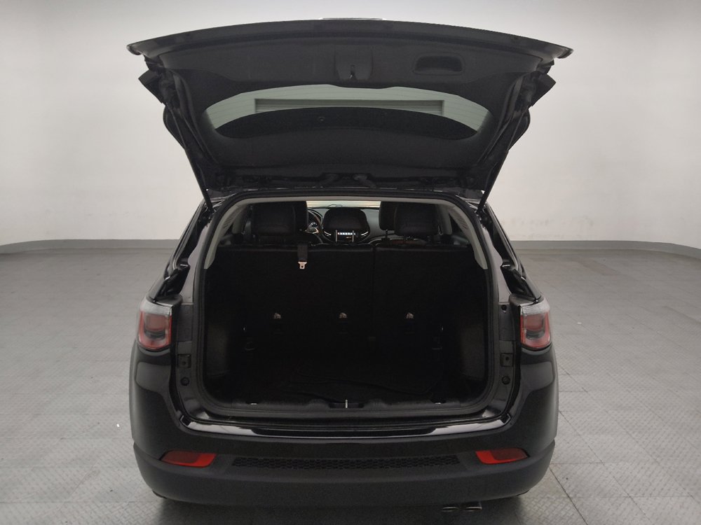 Used 2019 Jeep Compass Latitude FWD image 29