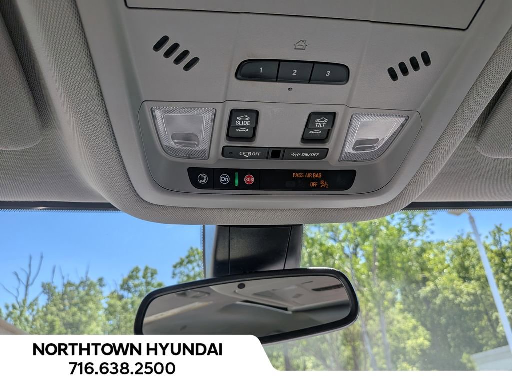 Used 2021 GMC Acadia SLT w/ Technology Package AWD/4WD image 27