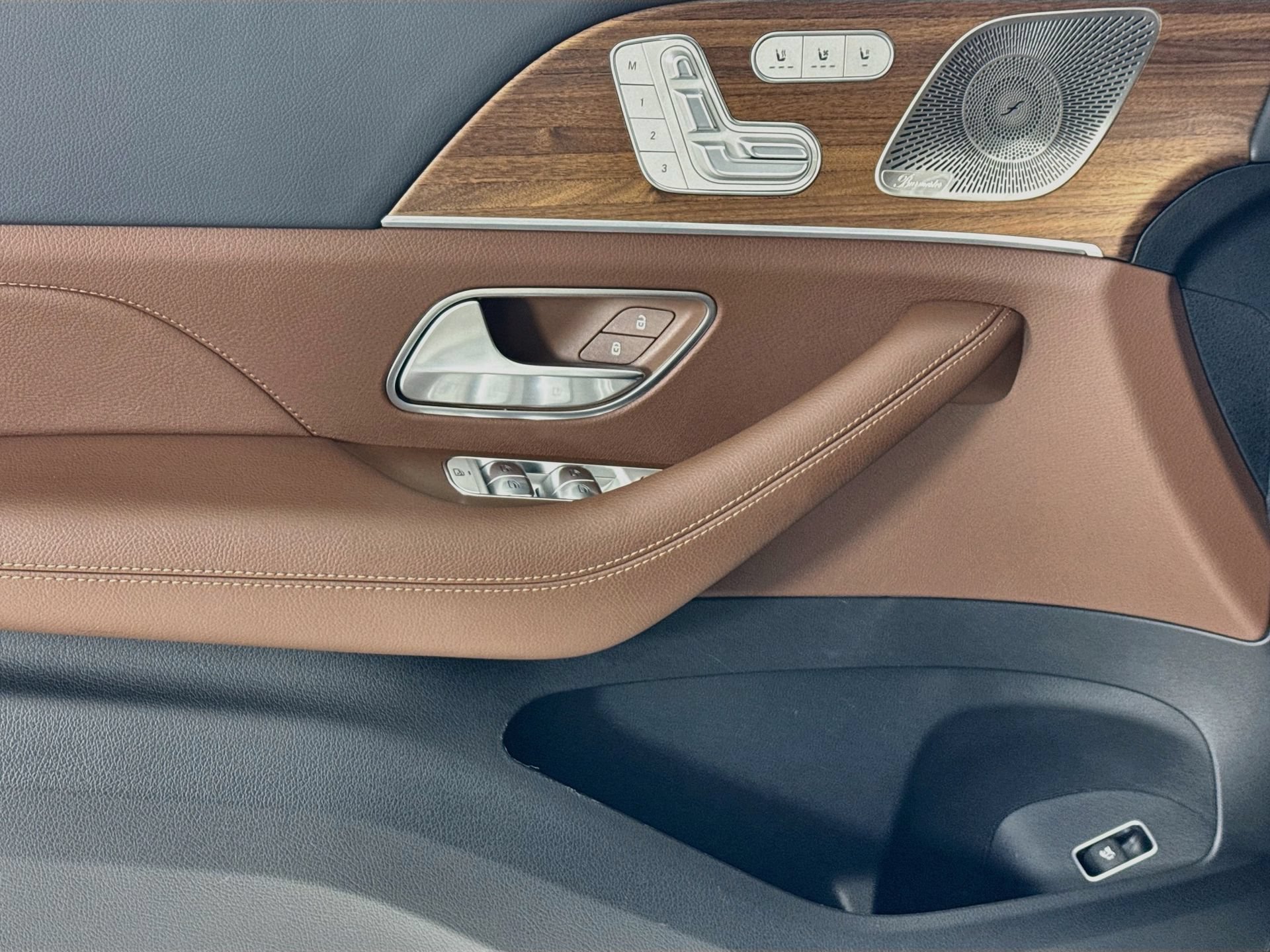 Certified 2025 Mercedes-Benz GLE 350 4MATIC image 19