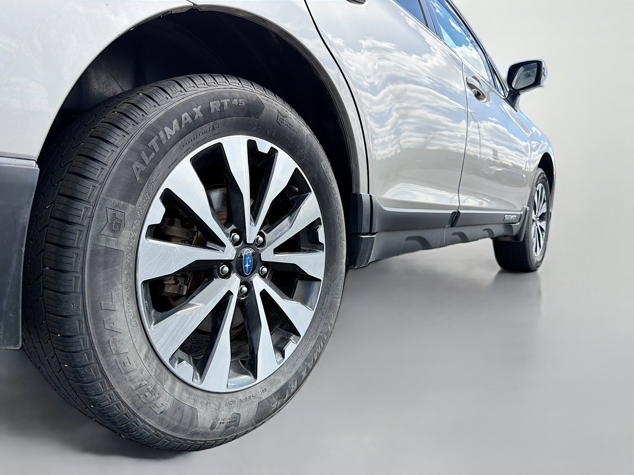 Used 2017 Subaru Outback 2.5i Limited AWD/4WD image 16