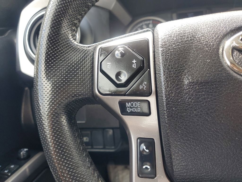 Used 2022 Toyota Tacoma SR5 w/ Technology Package image 19