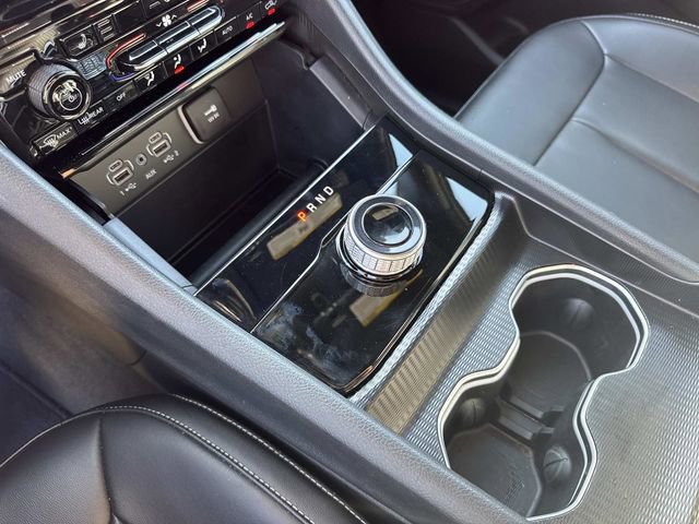 Used 2025 Jeep Grand Cherokee L Limited w/ Black Appearance Package image 30