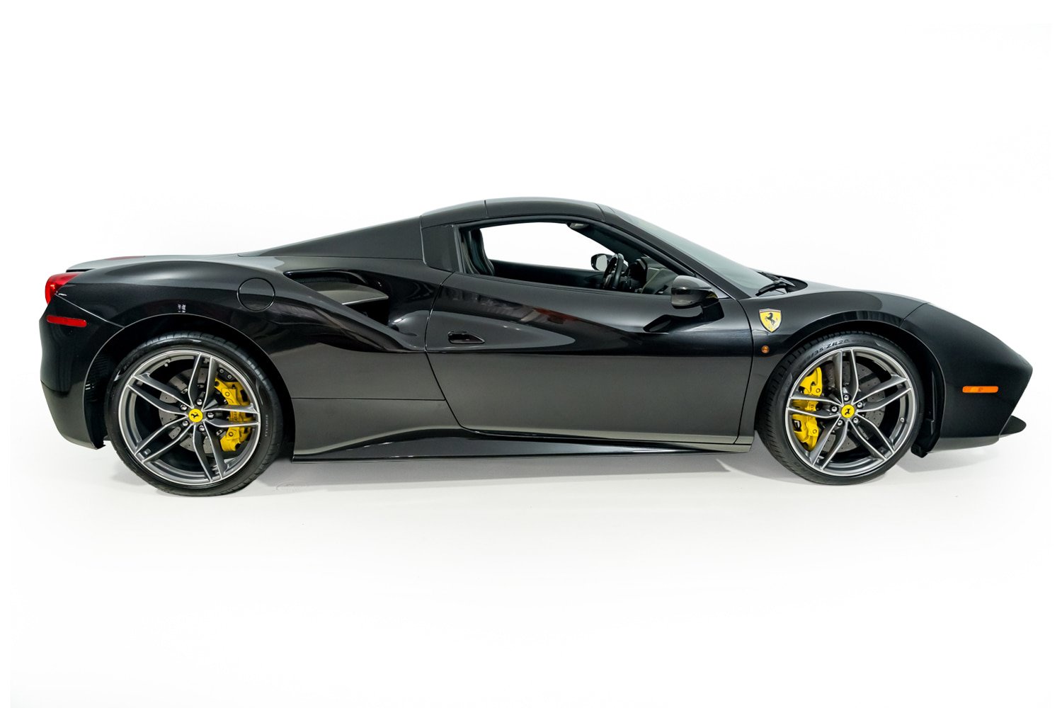 Certified 2017 Ferrari 488 Spider RWD image 10