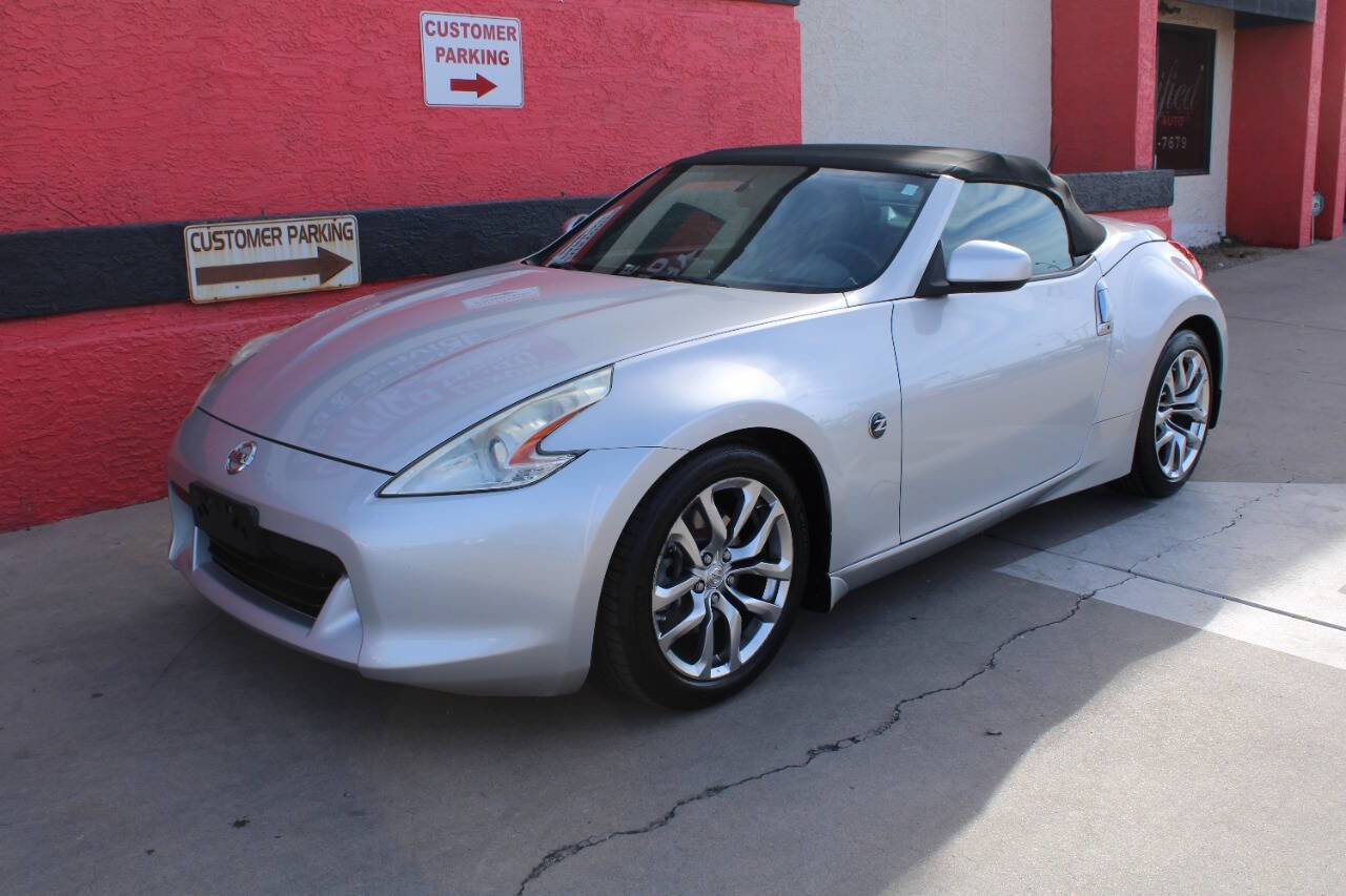 Used 2012 Nissan 370Z Roadster 2dr Convertible image 12