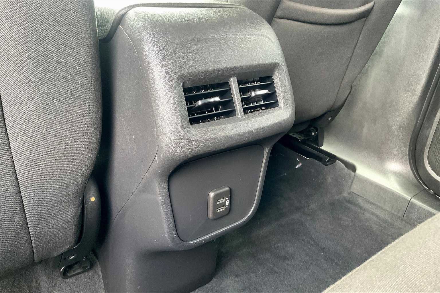 Used 2020 Chevrolet Equinox LT image 33