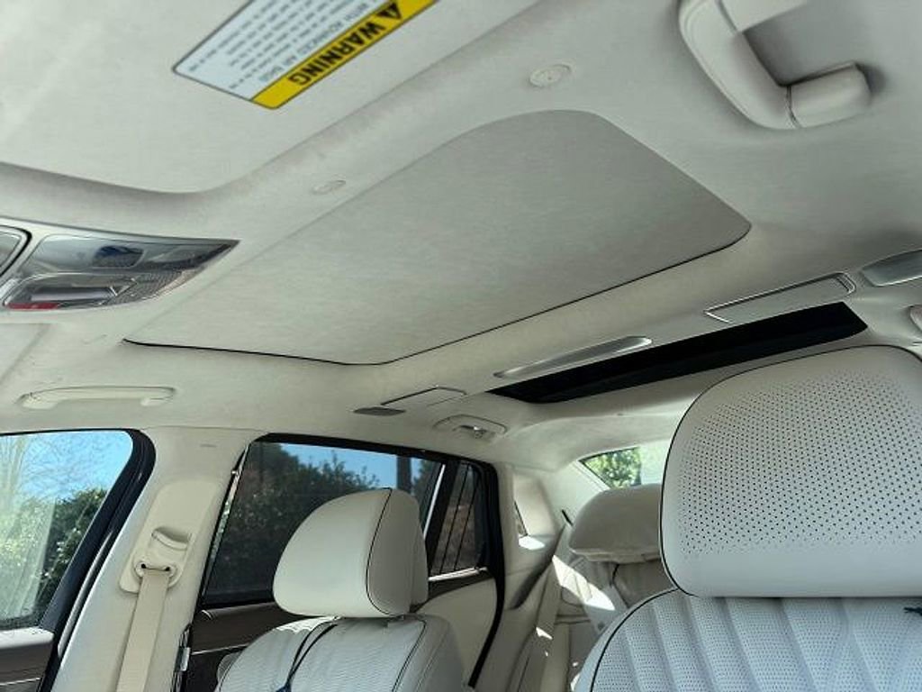 Used 2025 Genesis G90 3.5T image 7