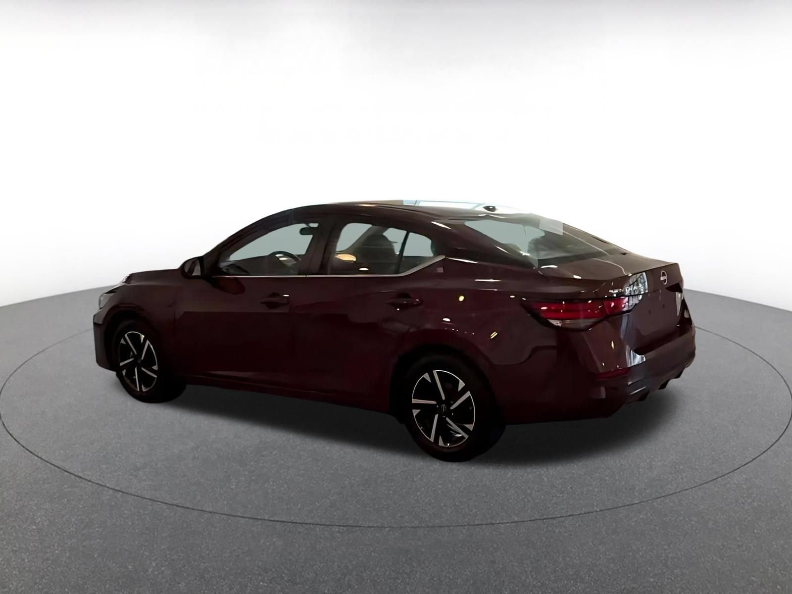 Used 2025 Nissan Sentra SV FWD image 8
