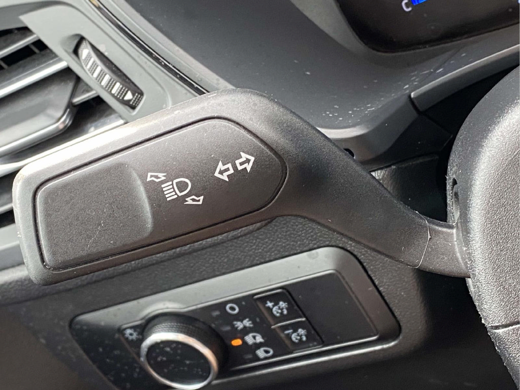 Used 2025 Ford Escape ST-Line FWD image 22