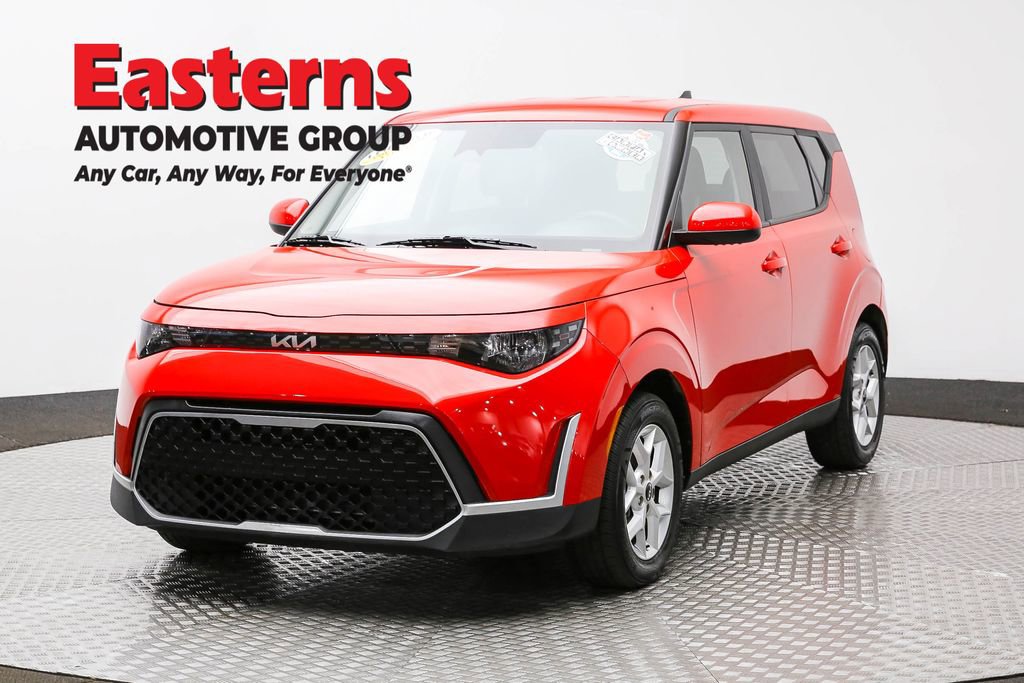 Used 2024 Kia Soul LX w/ Option Group 015 video 1