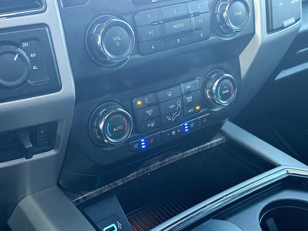 Used 2019 Ford F350 Lariat w/ Lariat Ultimate Package image 14