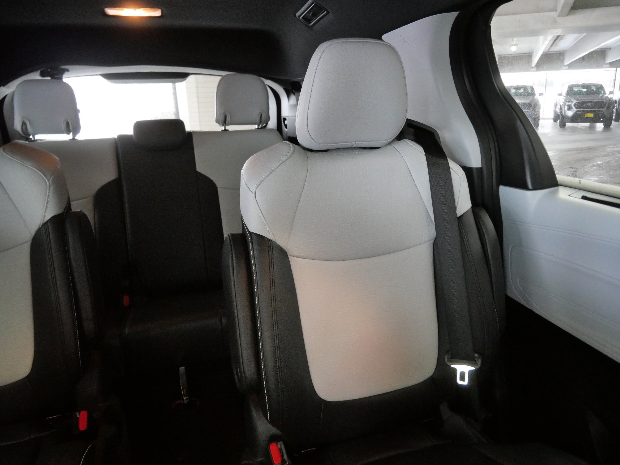 Certified 2025 Toyota Sienna XSE image 15