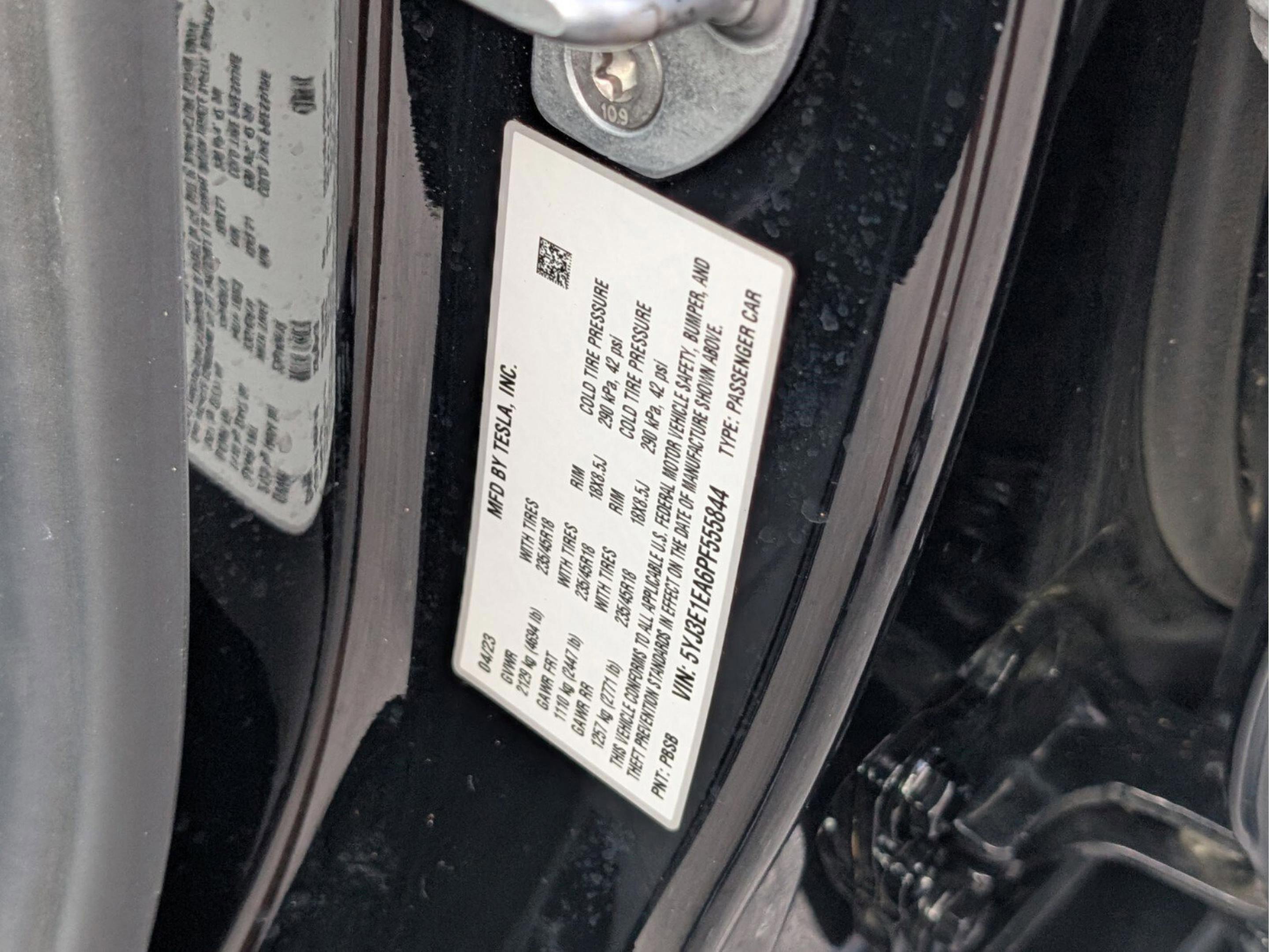 Used 2023 Tesla Model 3 Standard Range image 16