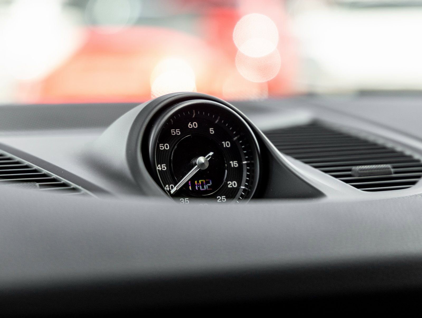 Certified 2025 Porsche Cayenne Coupe image 25