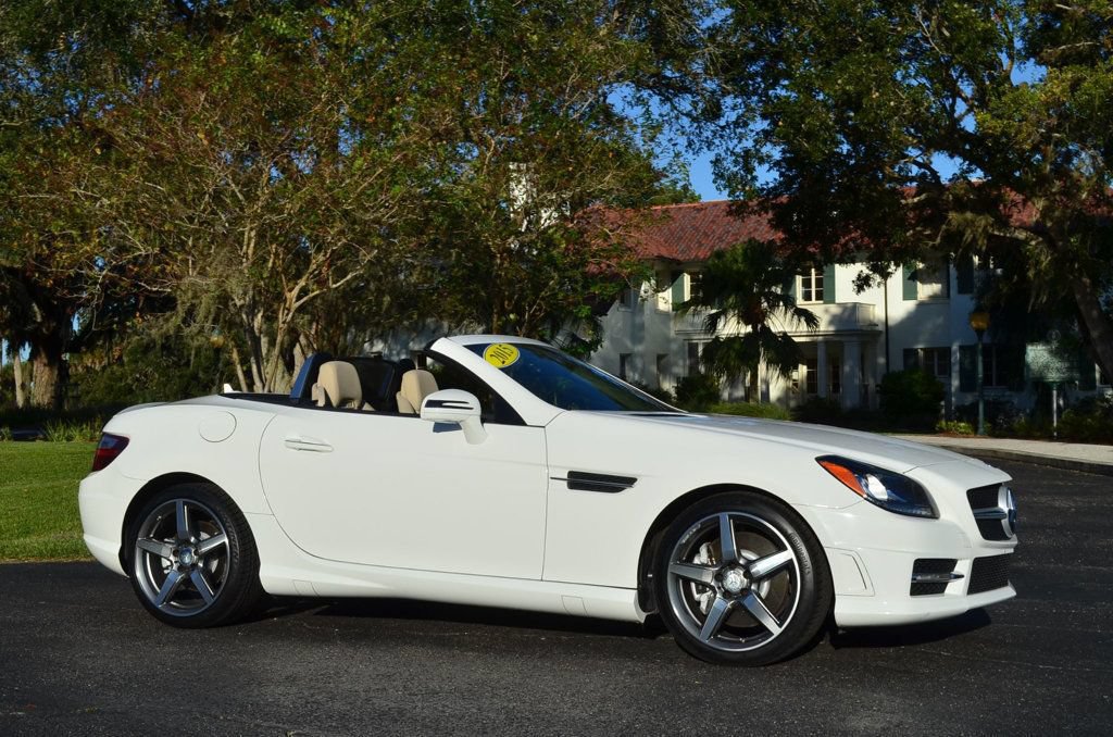 Used 2015 Mercedes-Benz SLK 250 image 8
