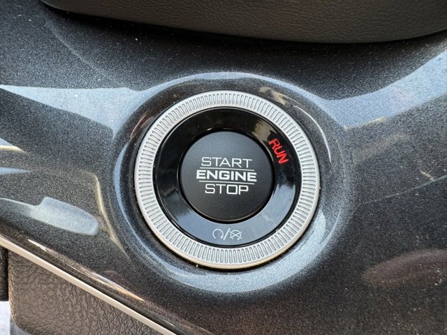 Used 2023 Jeep Grand Cherokee L Altitude image 17