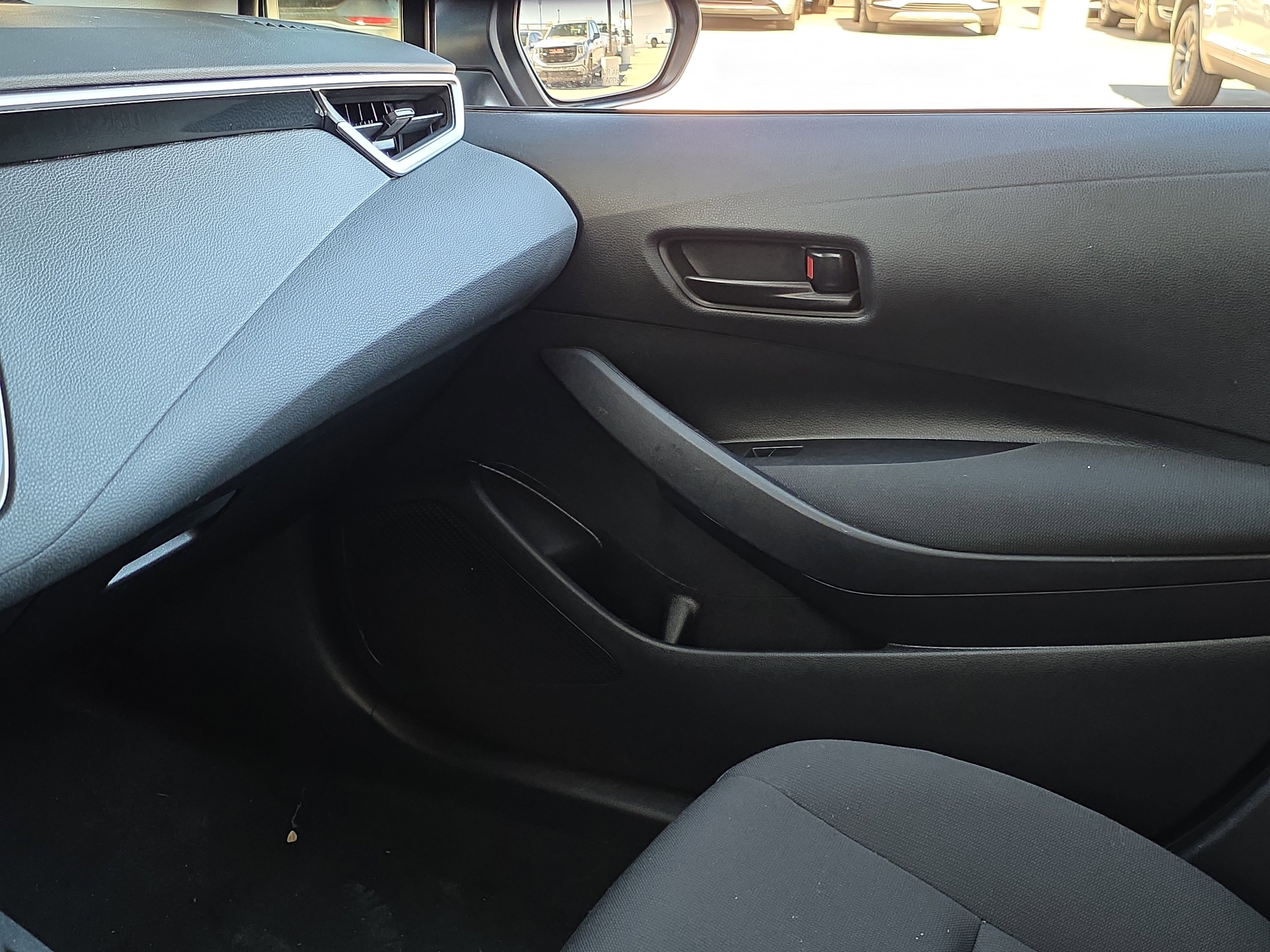 Used 2024 Toyota Corolla LE image 21