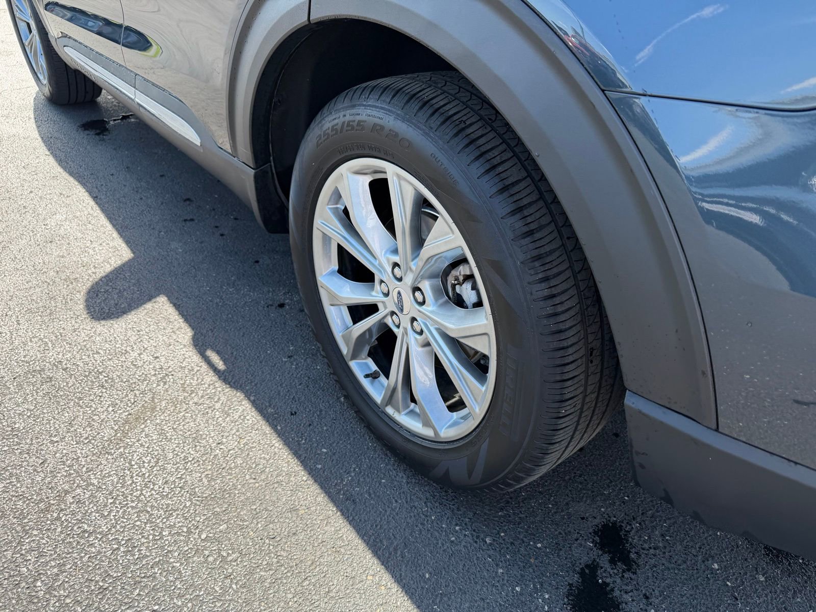 Used 2022 Ford Explorer Limited w/ Equipment Group 301A image 10