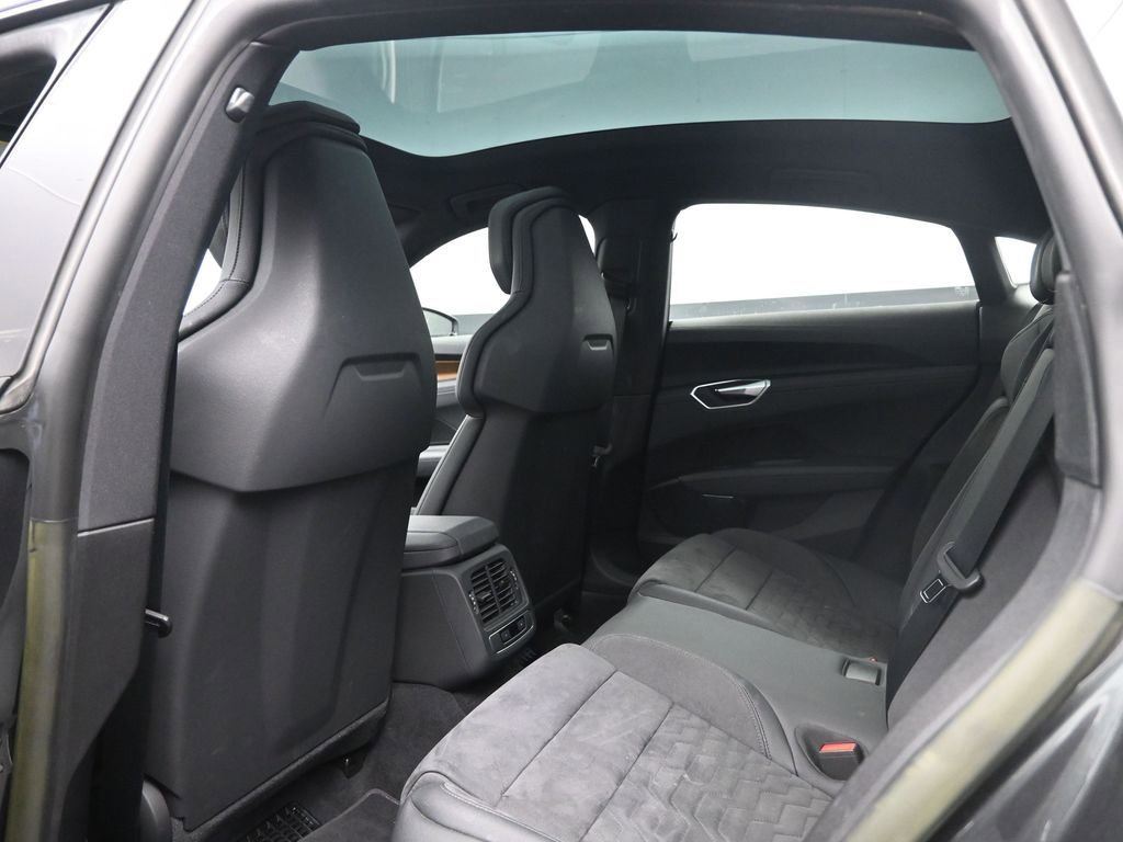 Used 2023 Audi e-tron GT Premium Plus AWD/4WD image 25