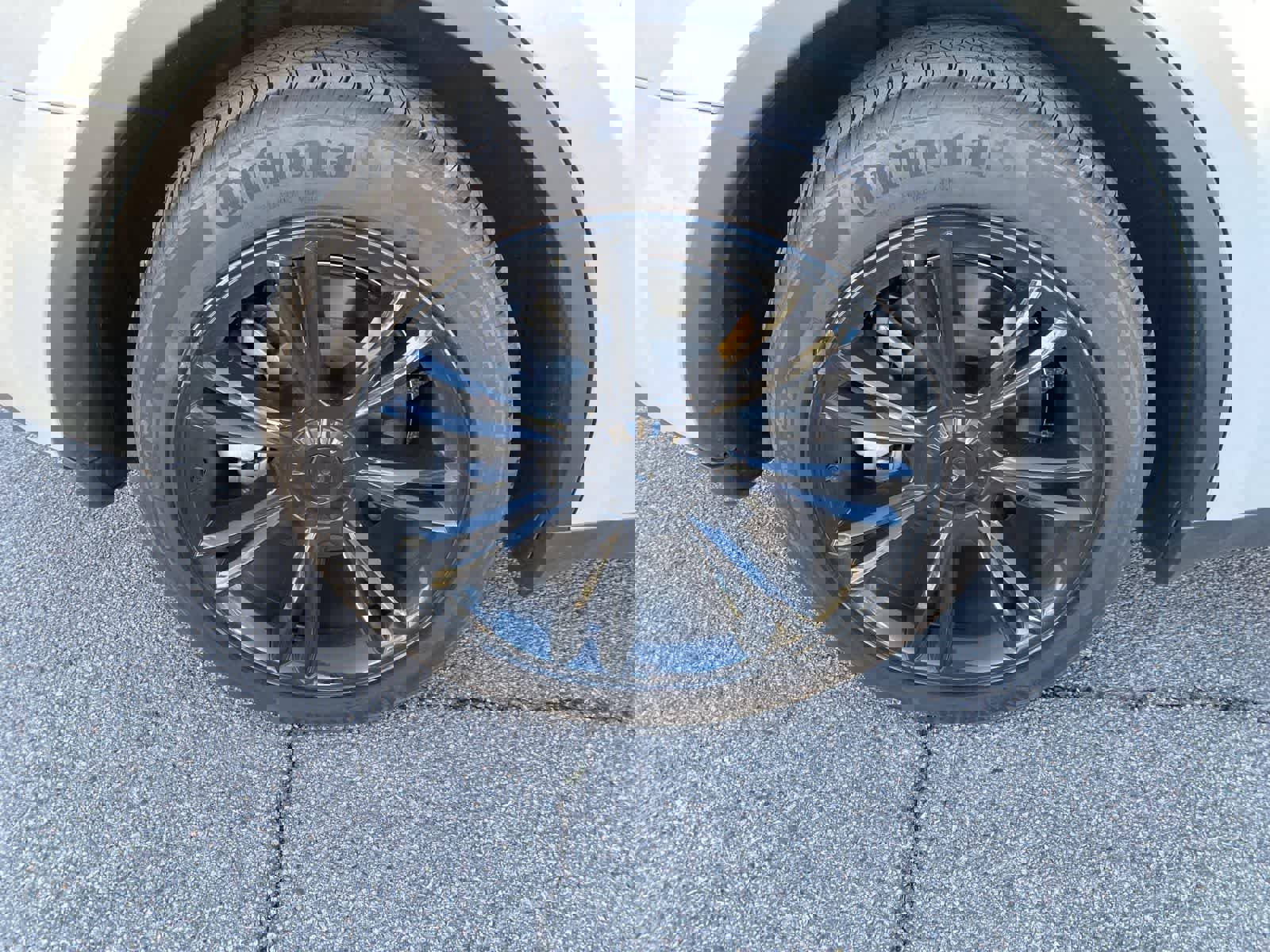 Used 2025 Tesla Model Y Long Range image 5