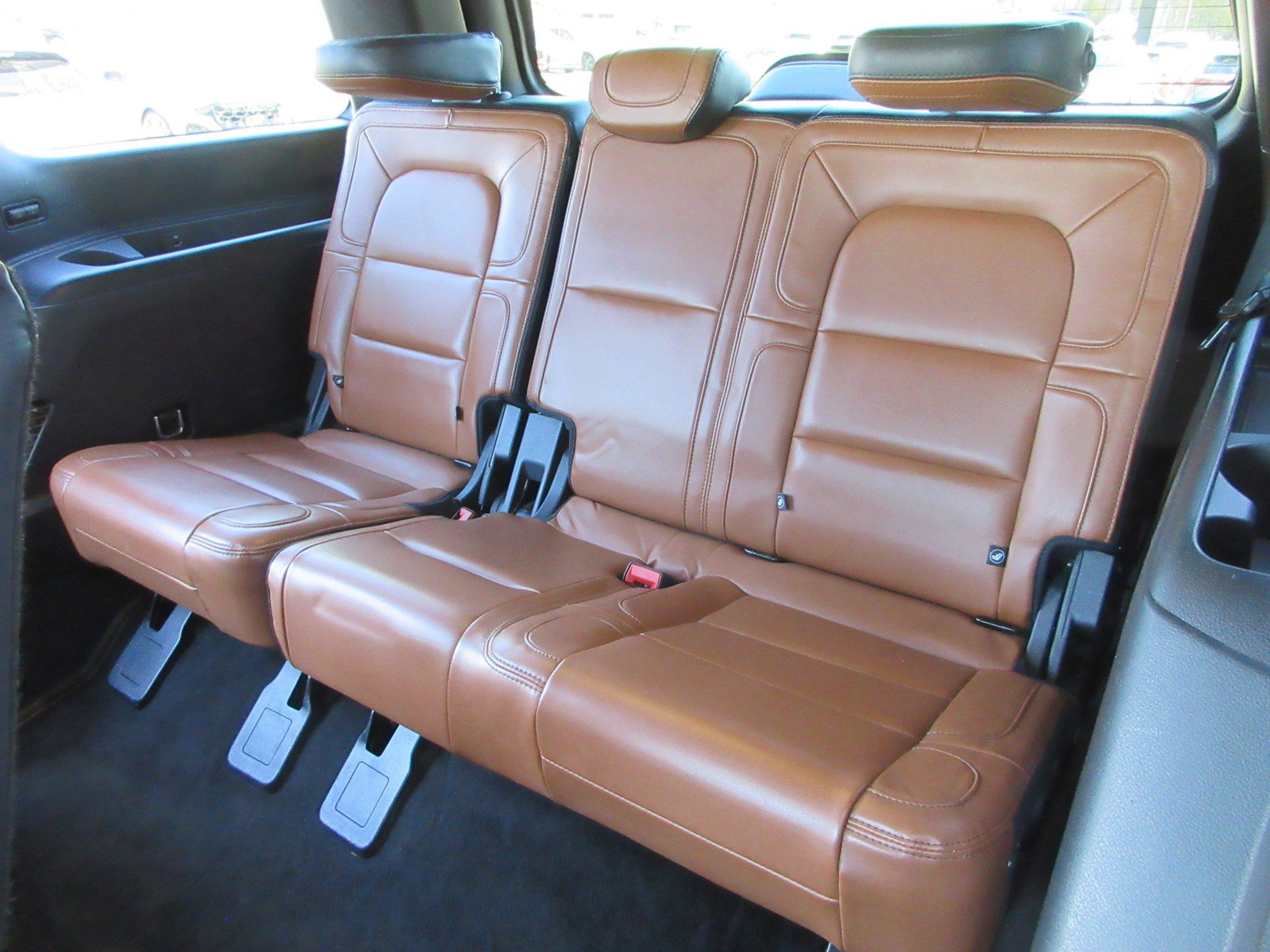 Used 2021 Lincoln Navigator Reserve w/ Cargo Convenience Package image 20