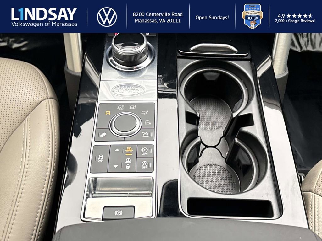 Used 2017 Land Rover Discovery HSE image 16