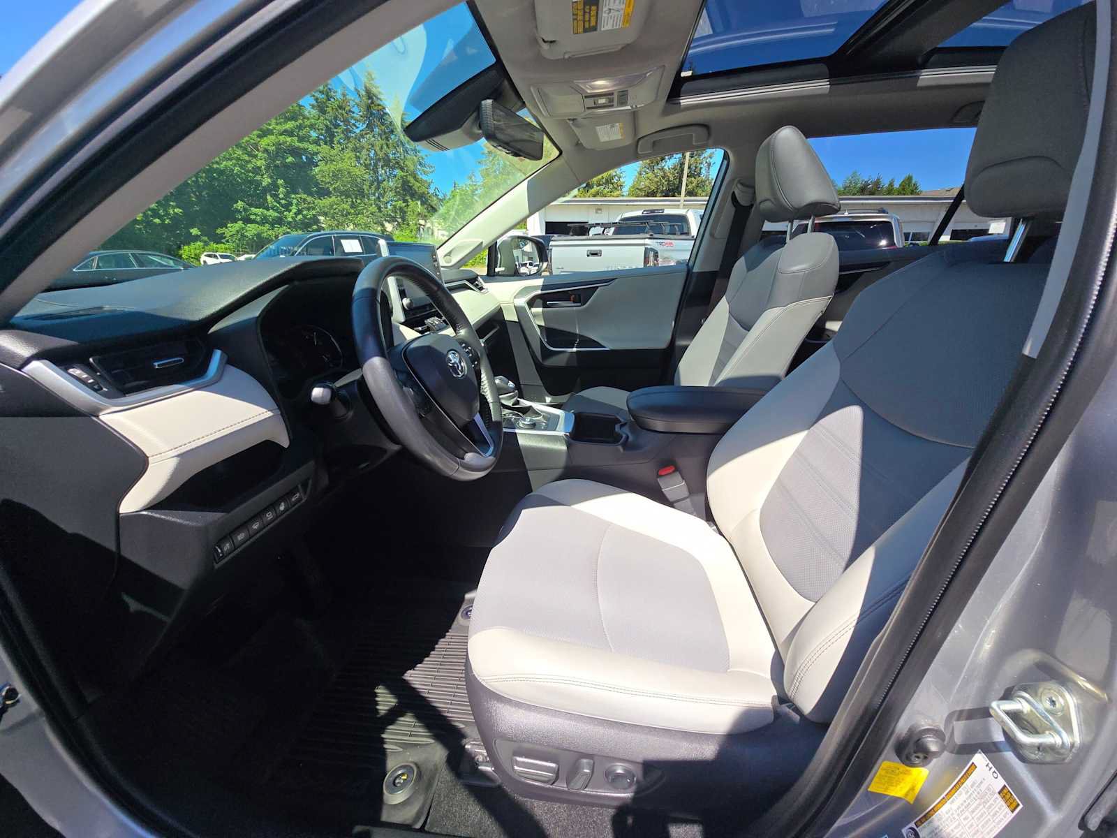 Certified 2022 Toyota RAV4 Limited AWD/4WD image 21