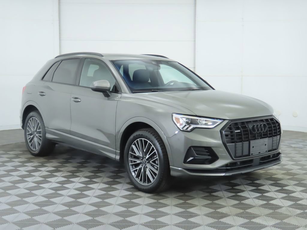 Used 2023 Audi Q3 2.0T Premium w/ Convenience Package image 3