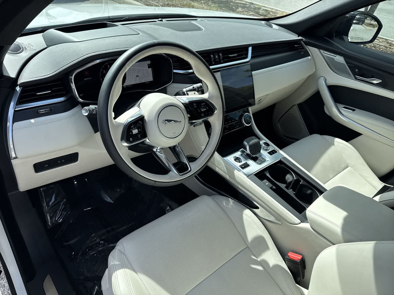 Used 2026 Jaguar F-PACE R-Dynamic S AWD/4WD image 2