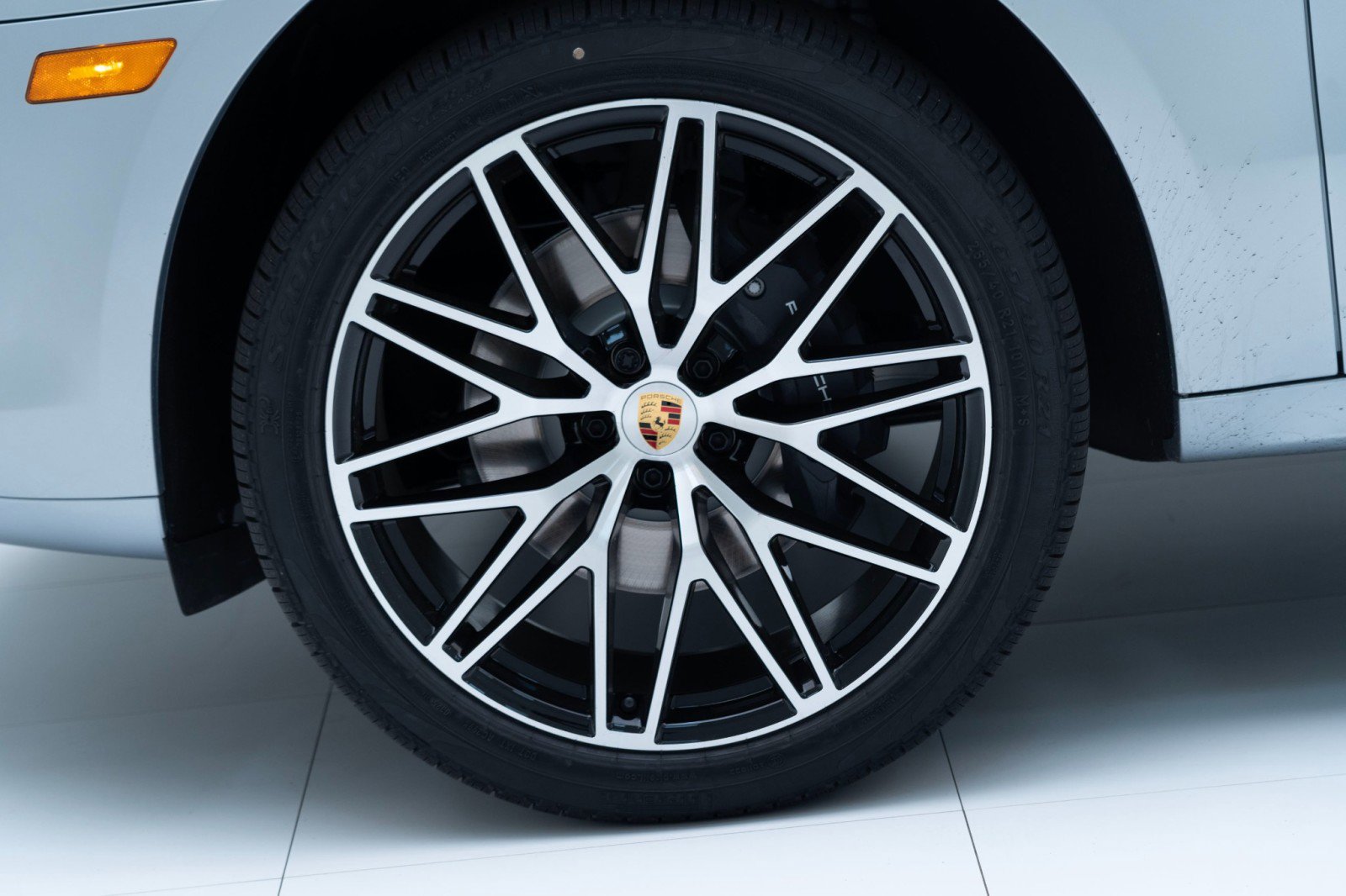 New 2025 Porsche Macan image 12