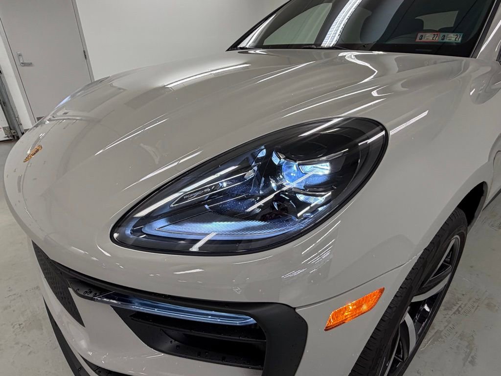 Used 2023 Porsche Macan S image 10