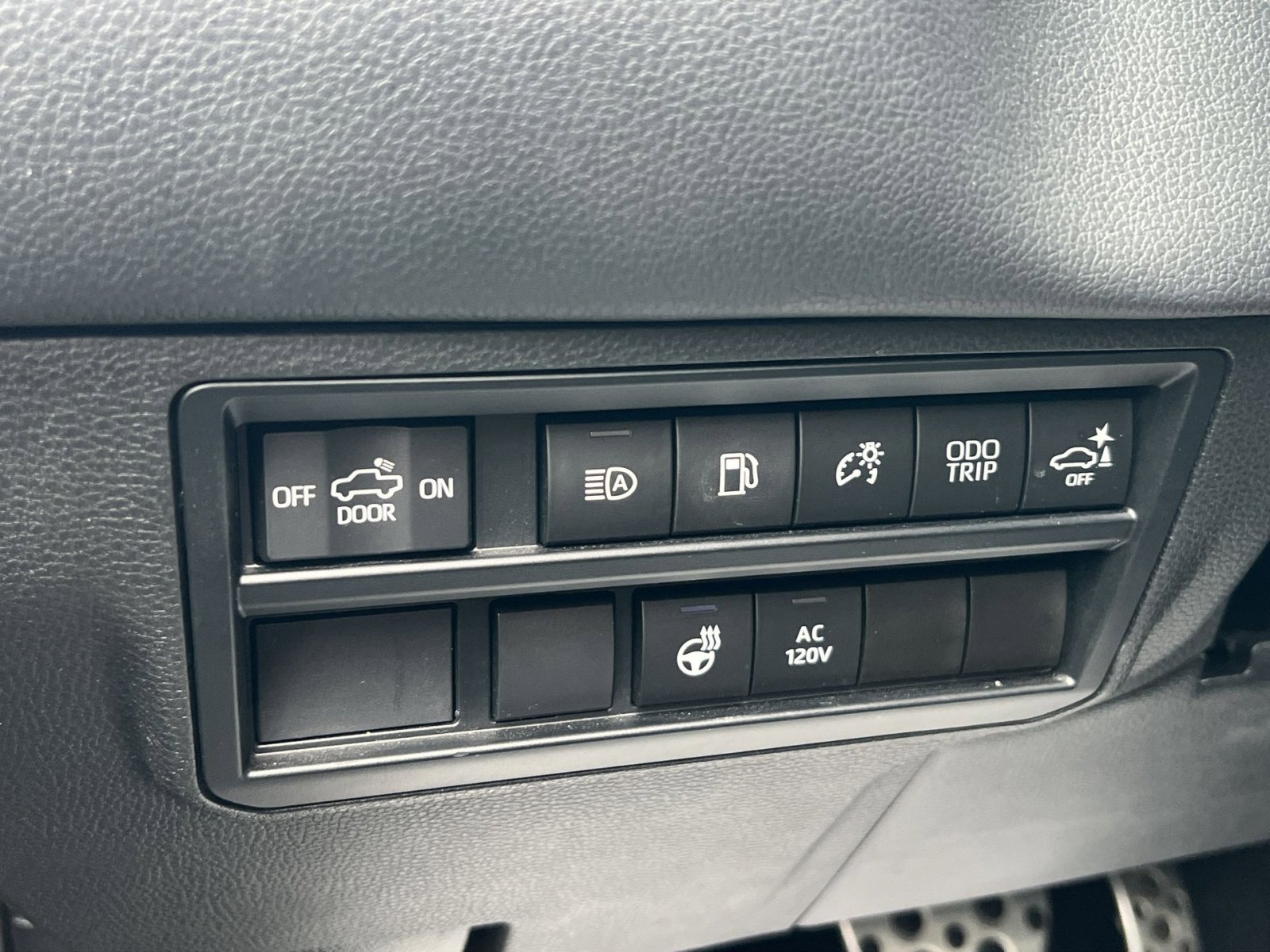 Used 2023 Toyota Tundra Limited image 27