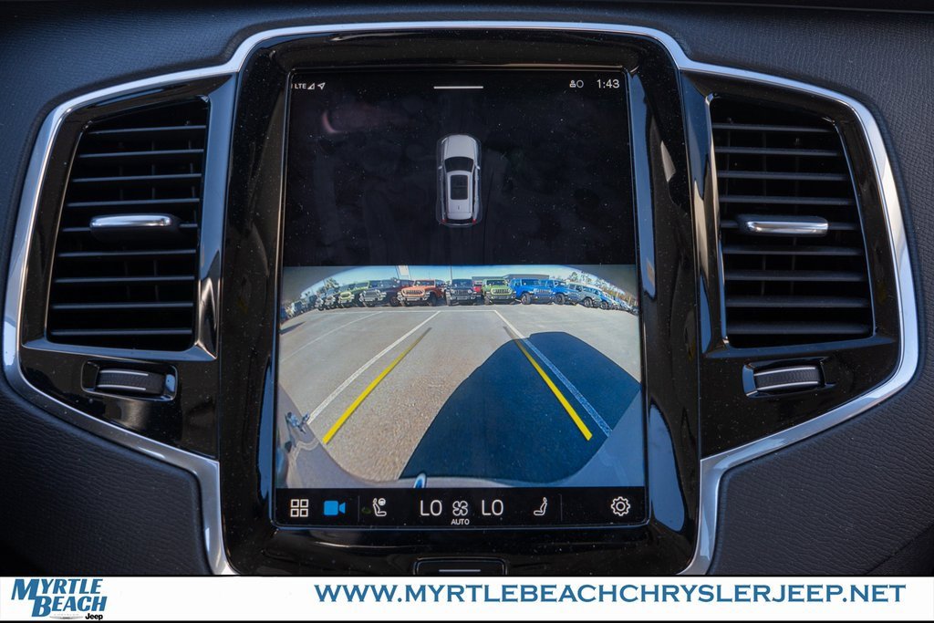 Used 2023 Volvo XC90 B6 Plus image 22