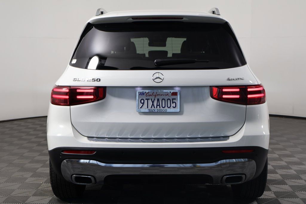 Certified 2025 Mercedes-Benz GLB 250 4MATIC image 5