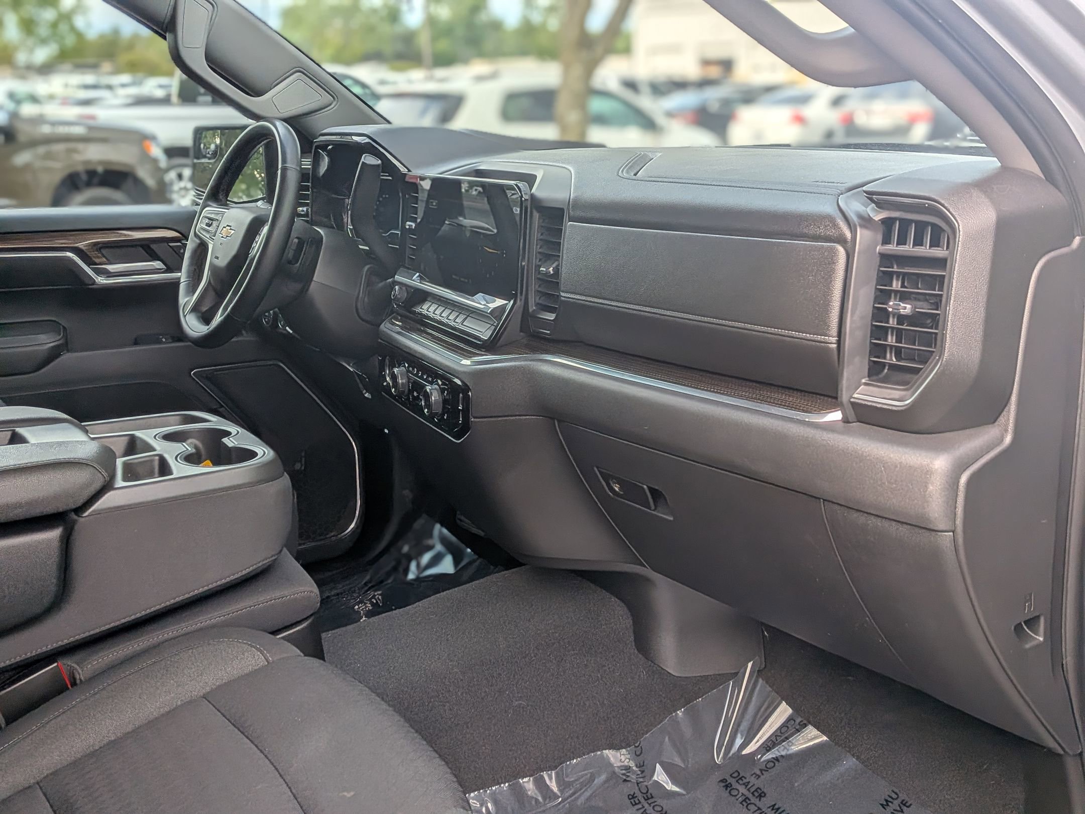 Used 2023 Chevrolet Silverado 1500 LT AWD/4WD image 22