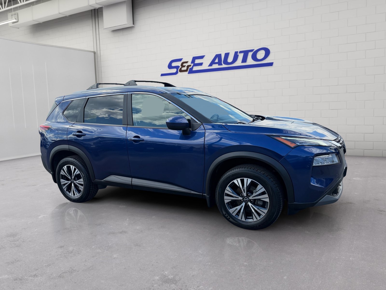 Used 2023 Nissan Rogue SV w/ SV Premium B Package AWD/4WD image 6