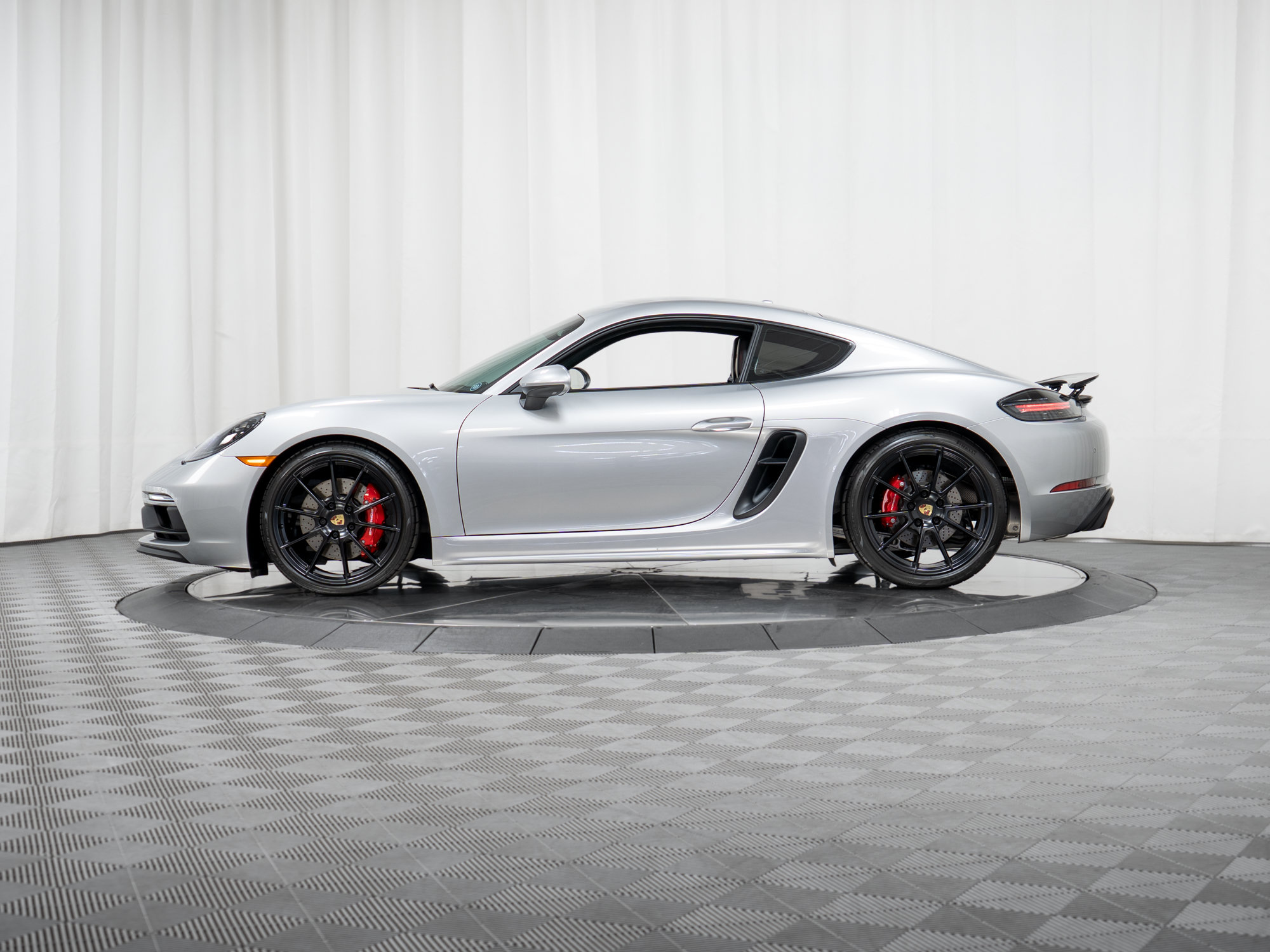 Certified 2025 Porsche 718 Cayman GTS RWD image 41