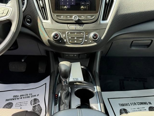Used 2023 Chevrolet Malibu LT FWD image 14